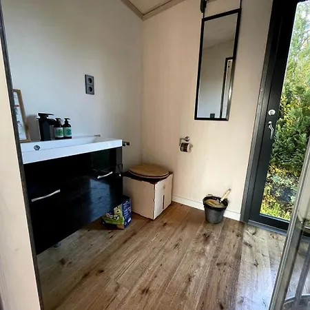 Sustainable Tiny House With Modern Interior Perfect For Hiking In Bad Endbach, Hessen 펜션 *